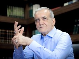 پزشکیان: کادر درمان، ستاره‌های درخشان جنگ بودند