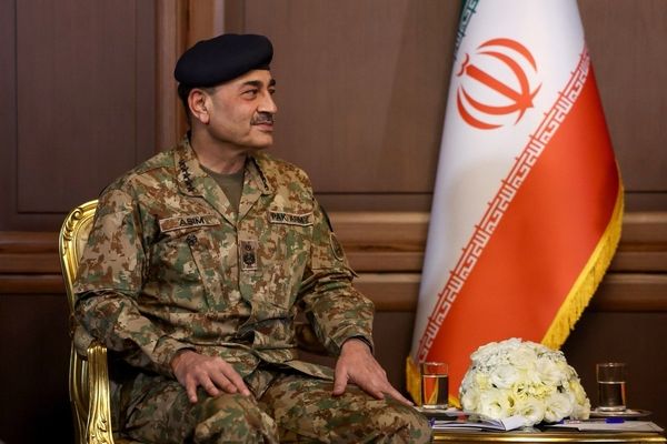 دیدار فرمانده ارتش پاکستان با فرماندهی قرارگاه مرکزی خاتم‌الانبیا + تصاویر